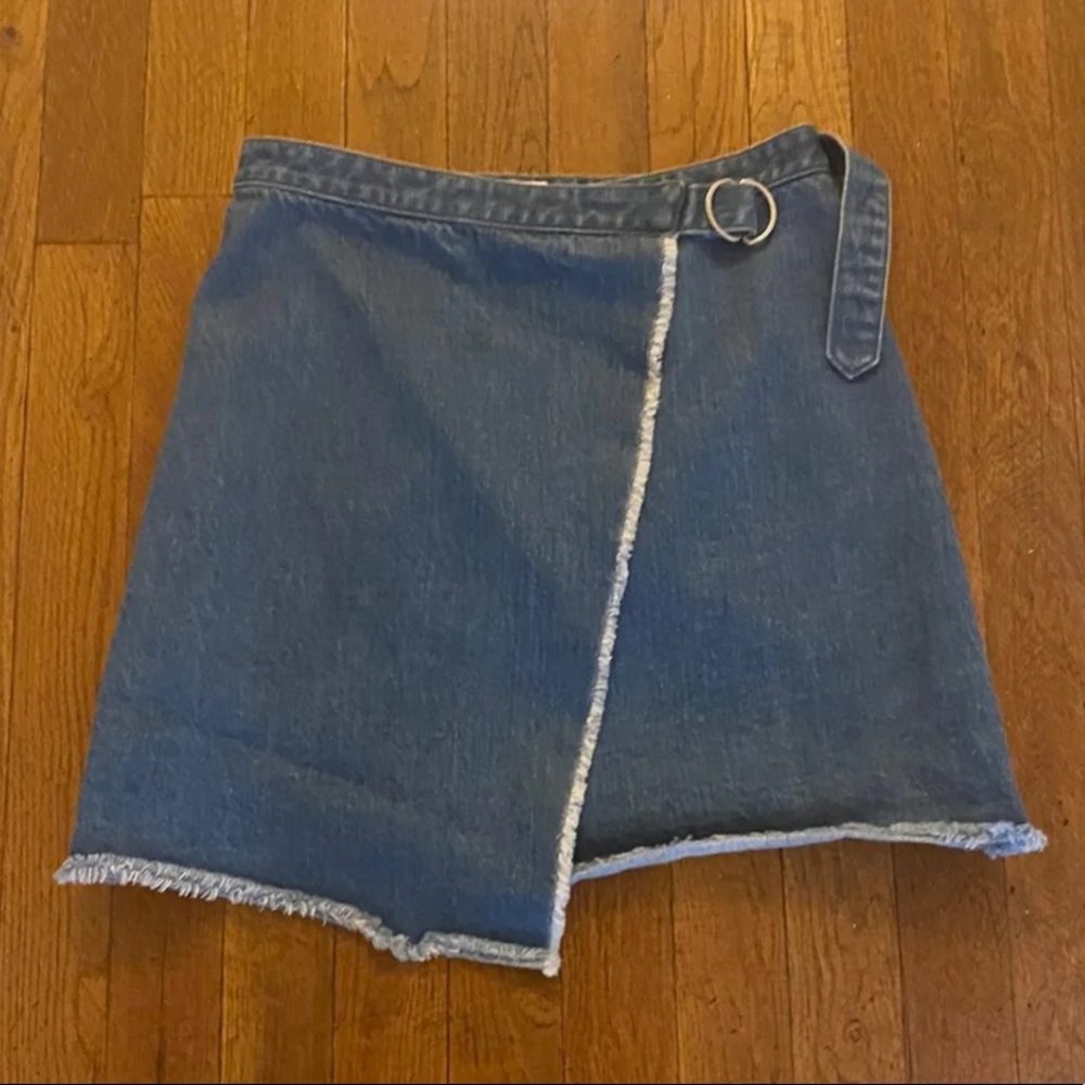 Club Monaco sz 00 denim asymetrical skirt